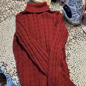 Wine red small sweater turtle neck